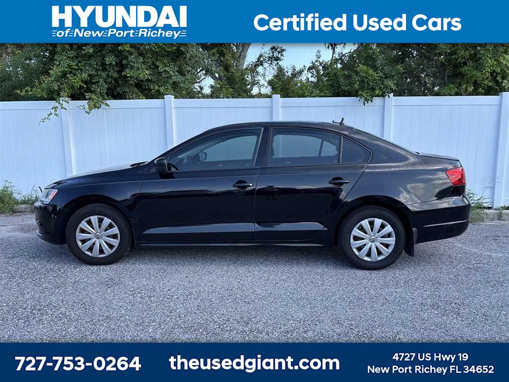 Thumbnail: 2013 Volkswagen Jetta - 2