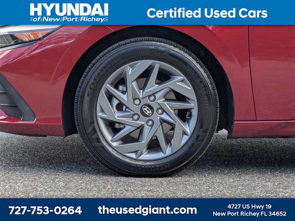 Thumbnail: 2024 Hyundai Elantra - 10