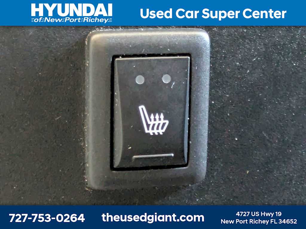 Thumbnail: 2018 Chrysler Pacifica - 23