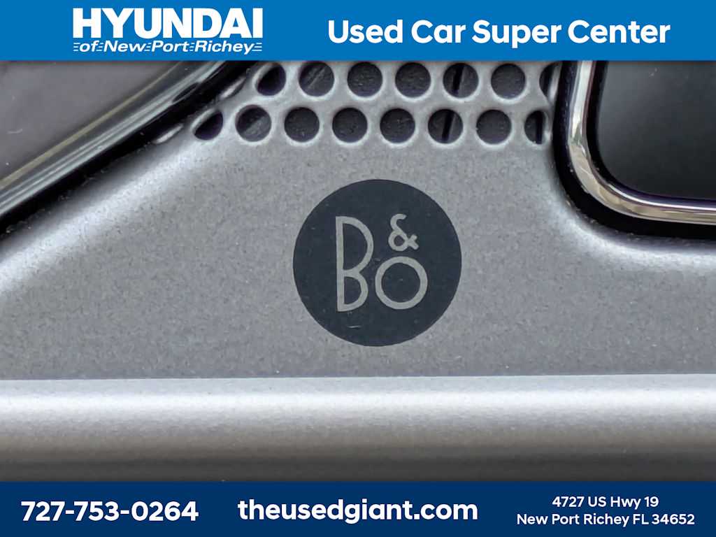 Thumbnail: 2021 Ford Explorer - 37