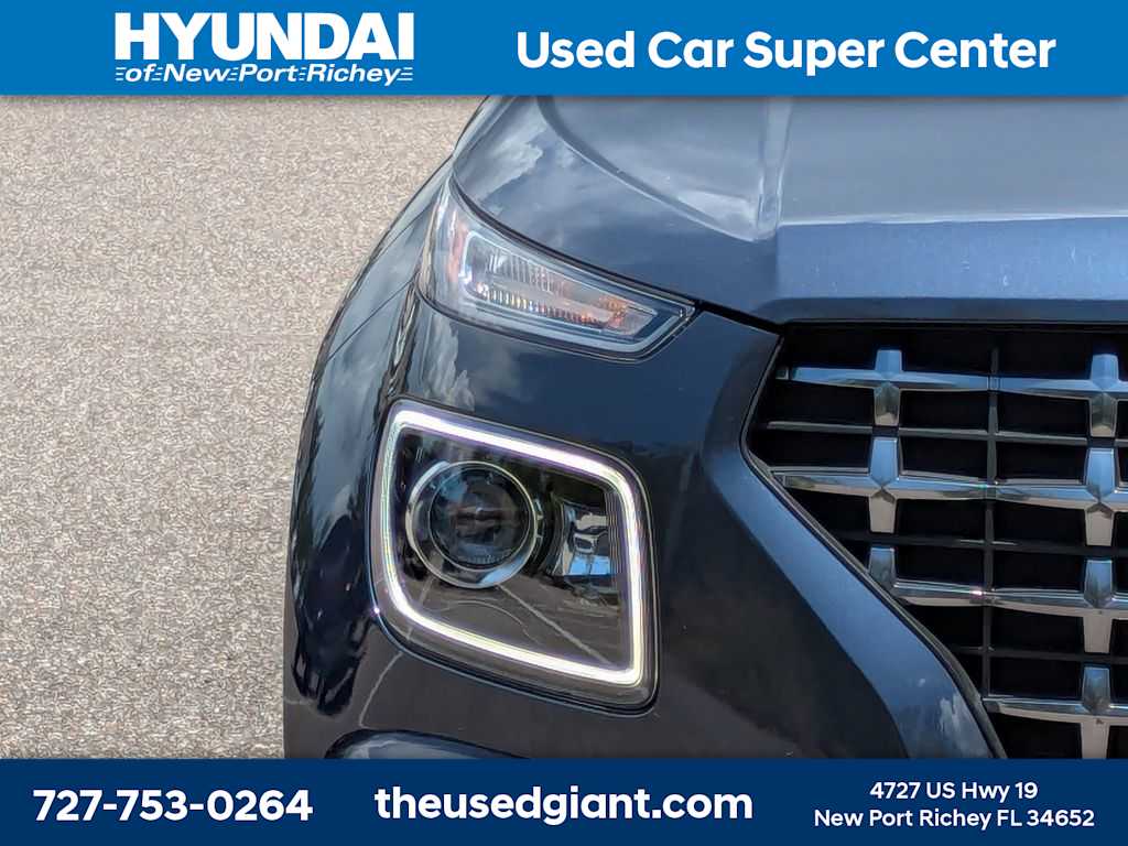 Thumbnail: 2023 Hyundai Venue - 9