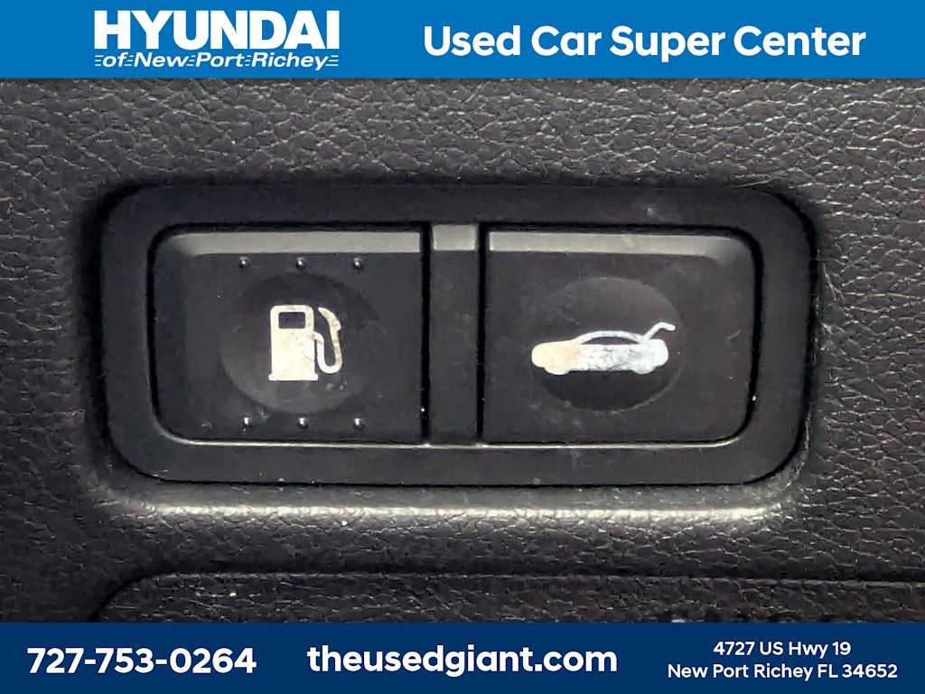 Thumbnail: 2014 Hyundai Sonata - 26