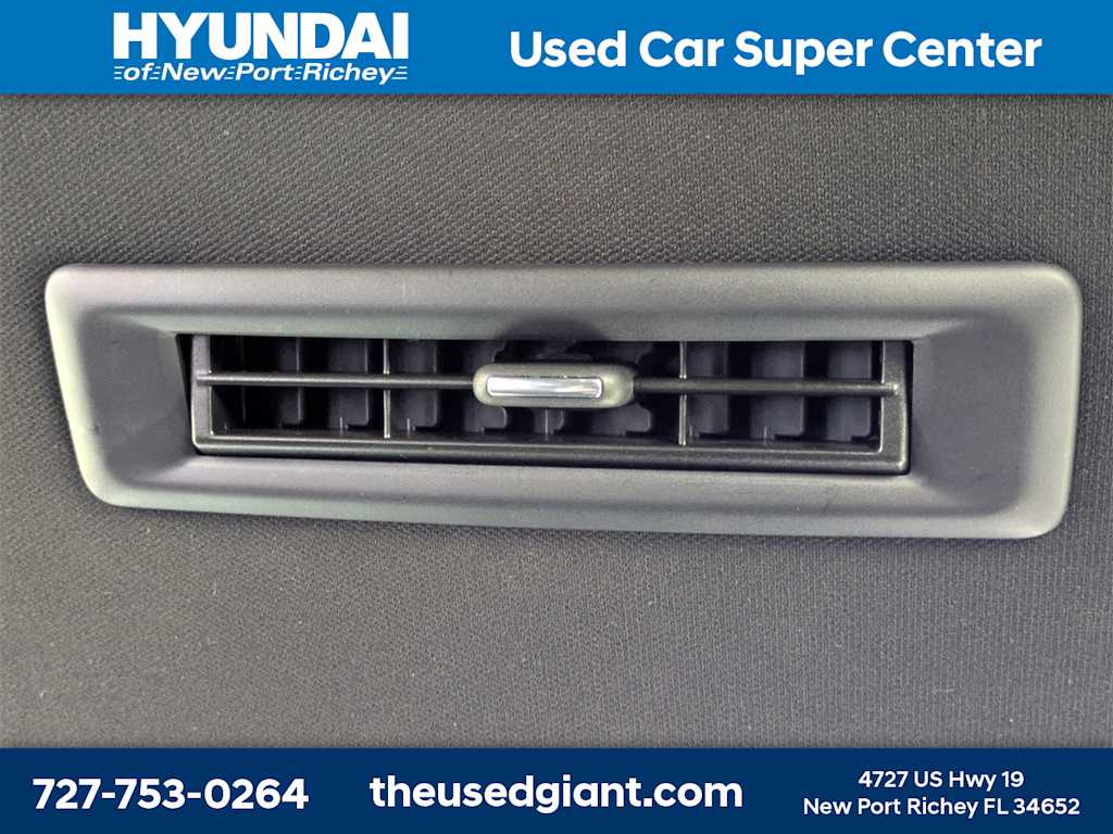 Thumbnail: 2022 GMC Yukon XL - 19