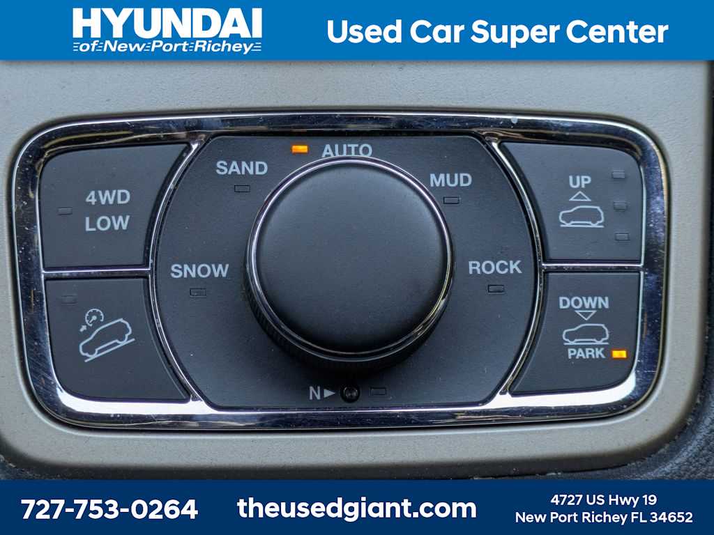 Thumbnail: 2017 Jeep Grand Cherokee - 31