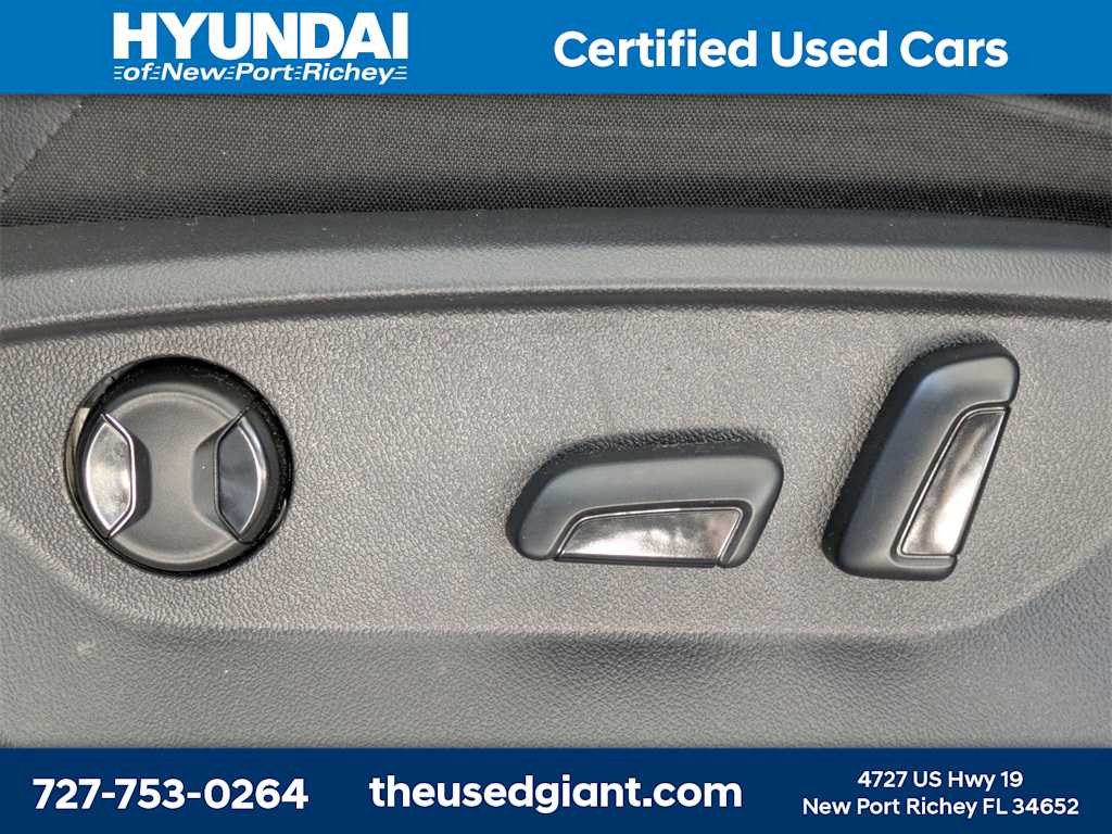 Thumbnail: 2019 Volkswagen Tiguan - 24