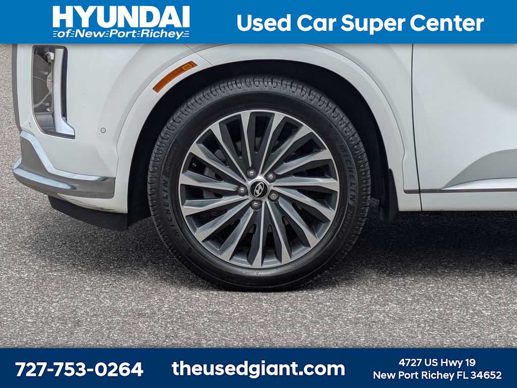 Thumbnail: 2023 Hyundai Palisade - 10