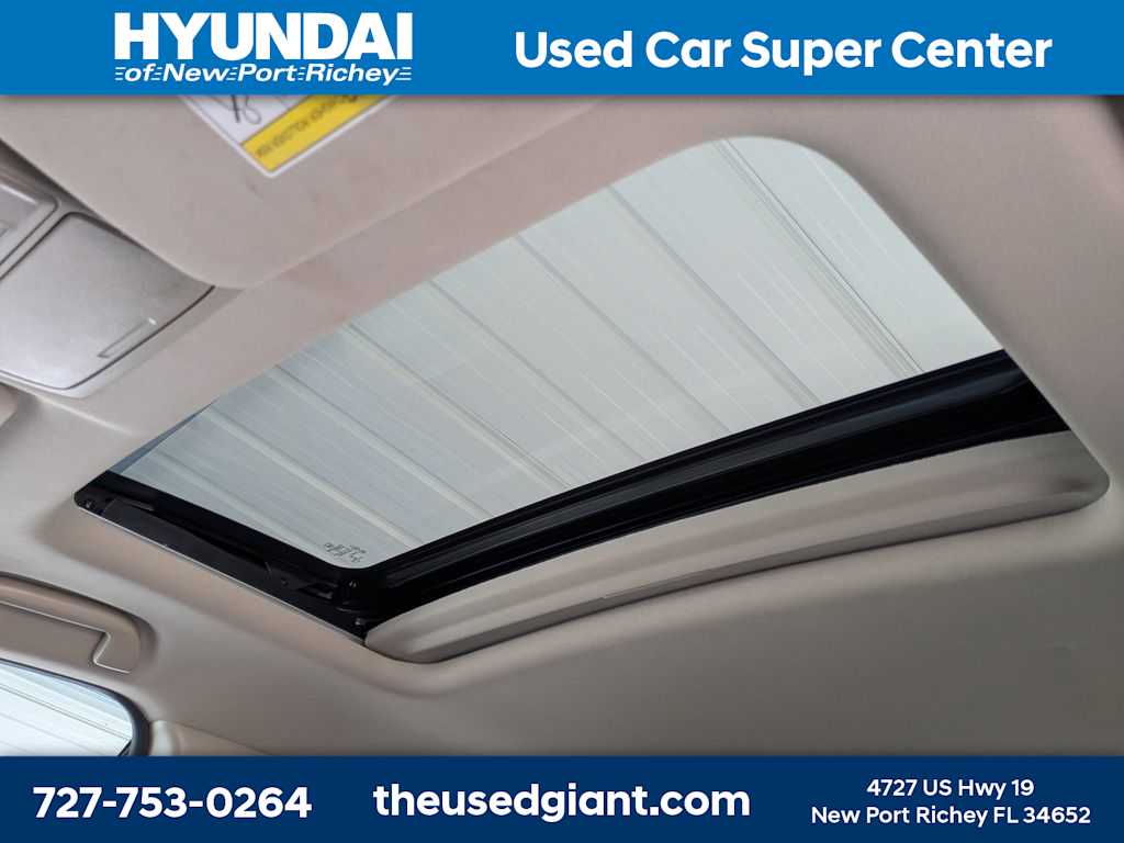 Thumbnail: 2019 Honda CR-V - 24