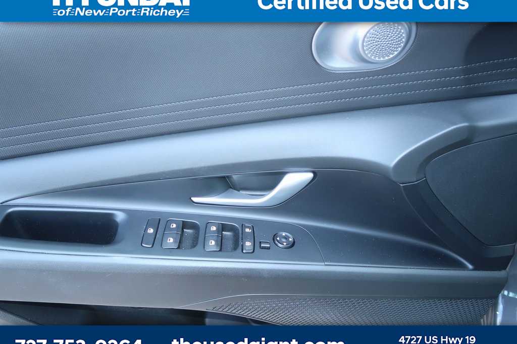 Thumbnail: 2023 Hyundai Elantra - 10