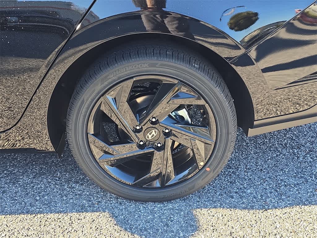 Thumbnail: 2026 Hyundai Elantra - 15