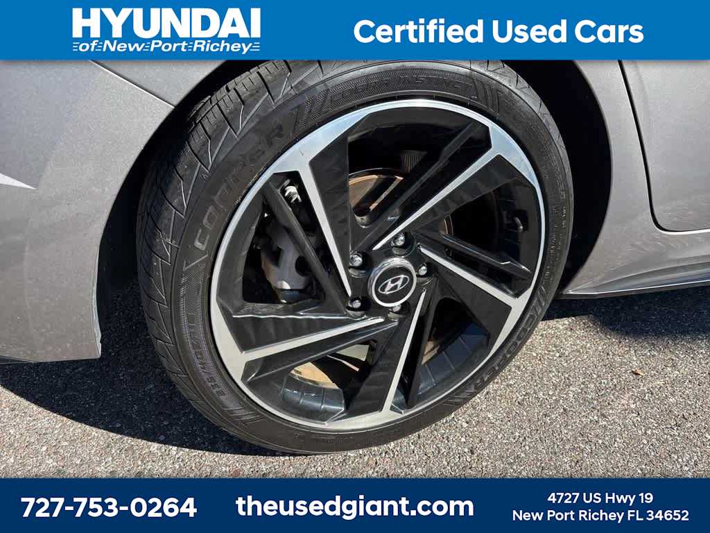 Thumbnail: 2022 Hyundai Elantra - 6