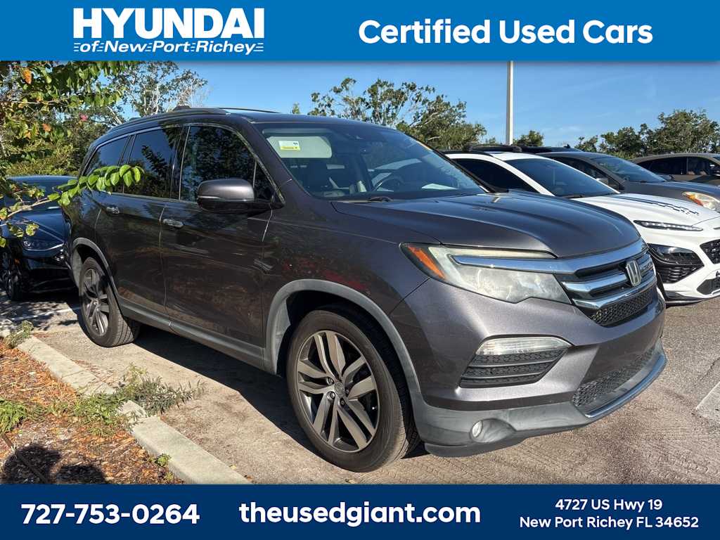 Thumbnail: 2017 Honda Pilot - 4