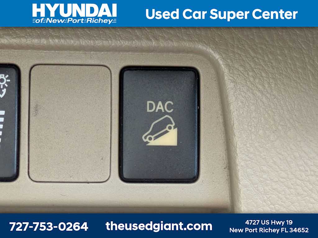 Thumbnail: 2010 Toyota RAV4 - 28