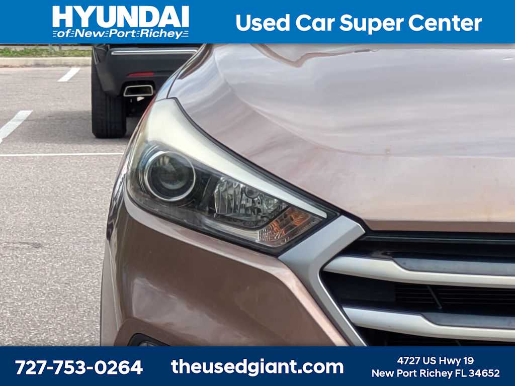 Thumbnail: 2017 Hyundai Tucson - 9