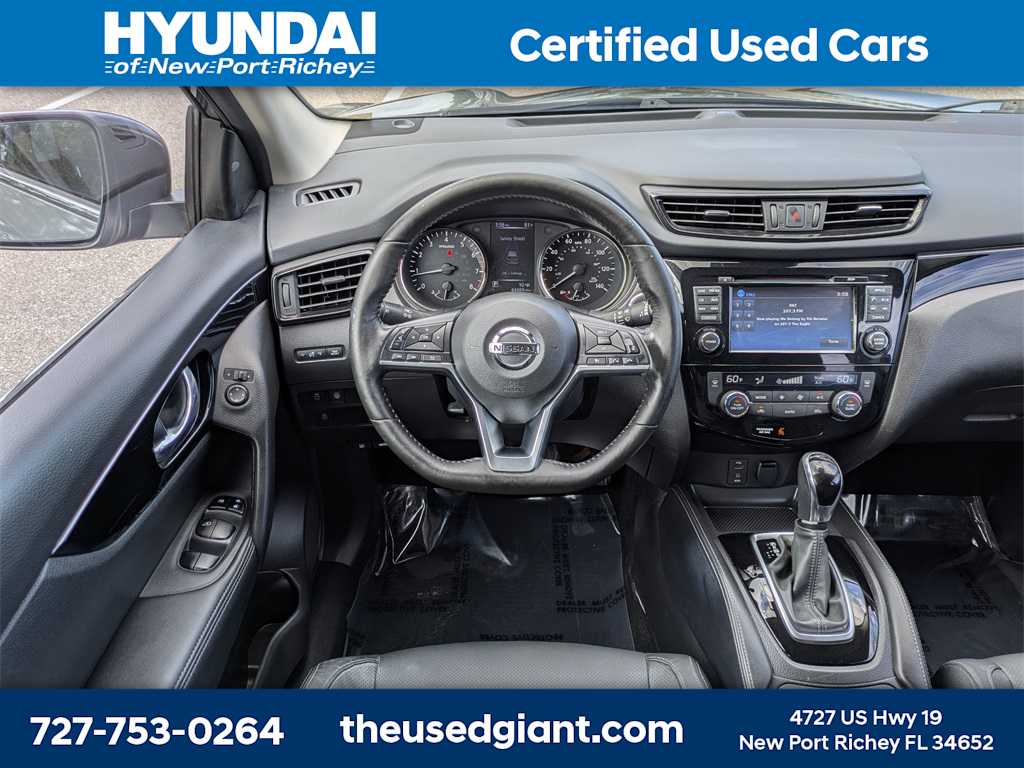 Thumbnail: 2018 Nissan Rogue Sport - 19