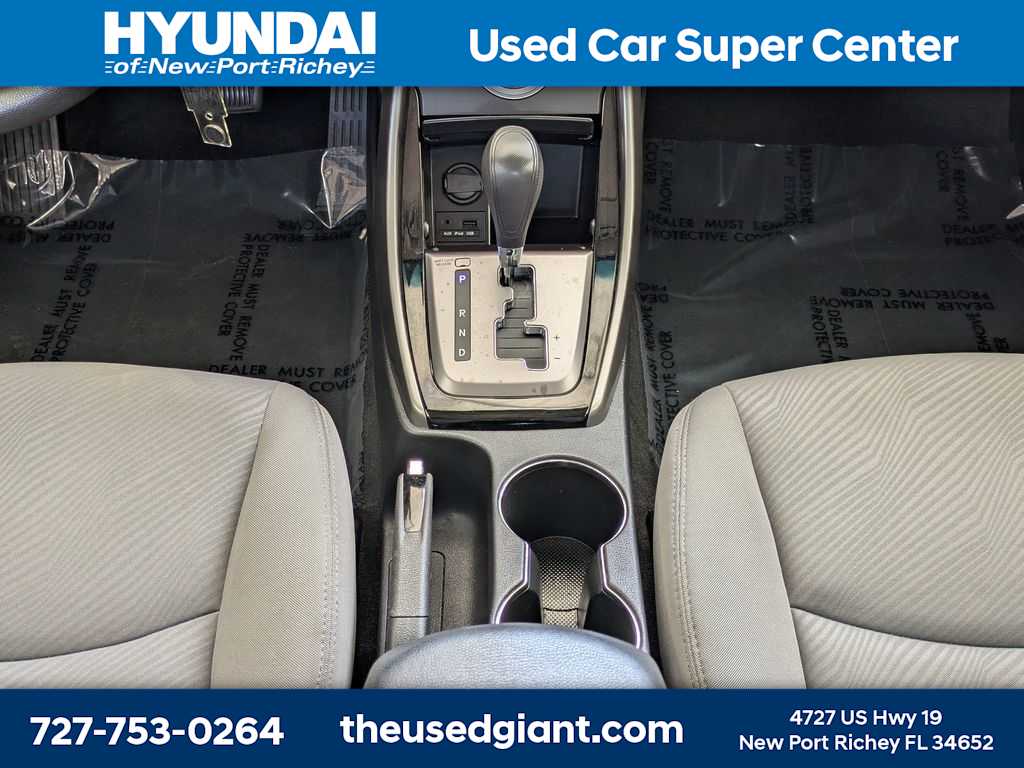 Thumbnail: 2013 Hyundai Elantra - 18