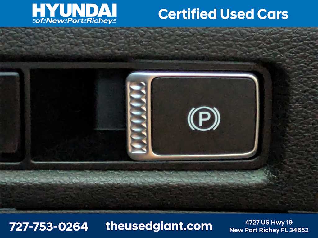 Thumbnail: 2022 Hyundai Santa Fe - 32