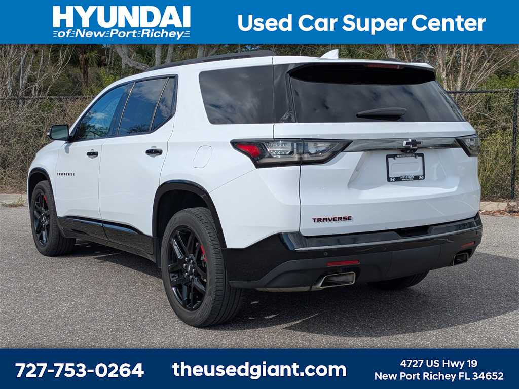 Thumbnail: 2020 Chevrolet Traverse - 3