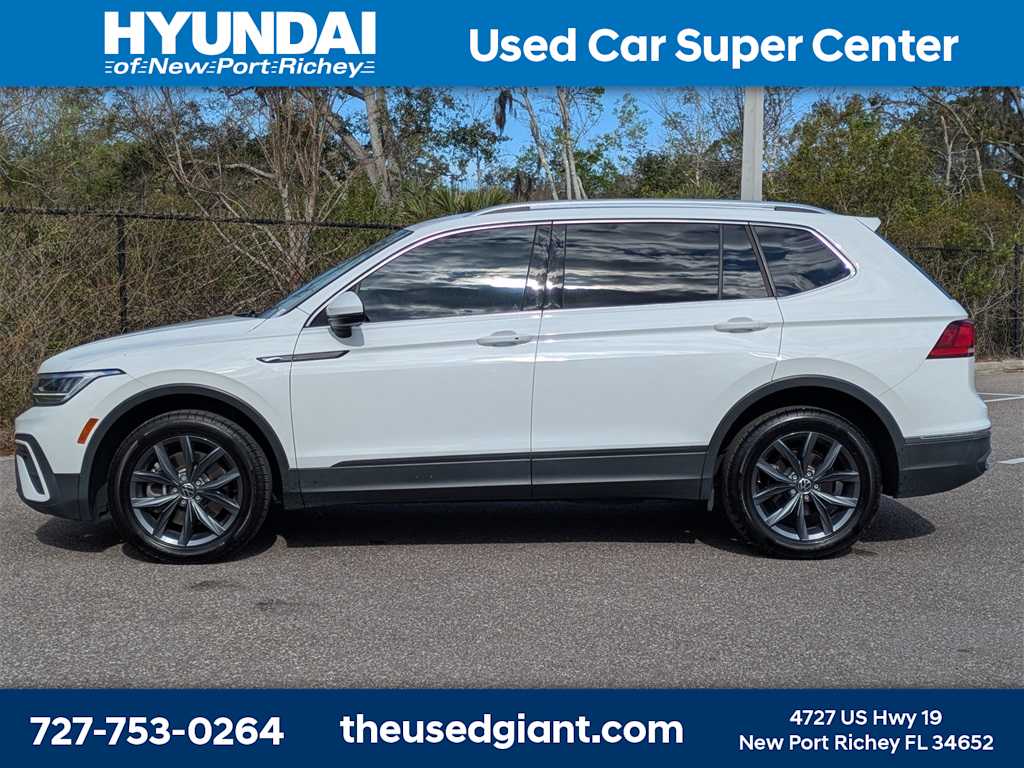 Thumbnail: 2022 Volkswagen Tiguan - 2