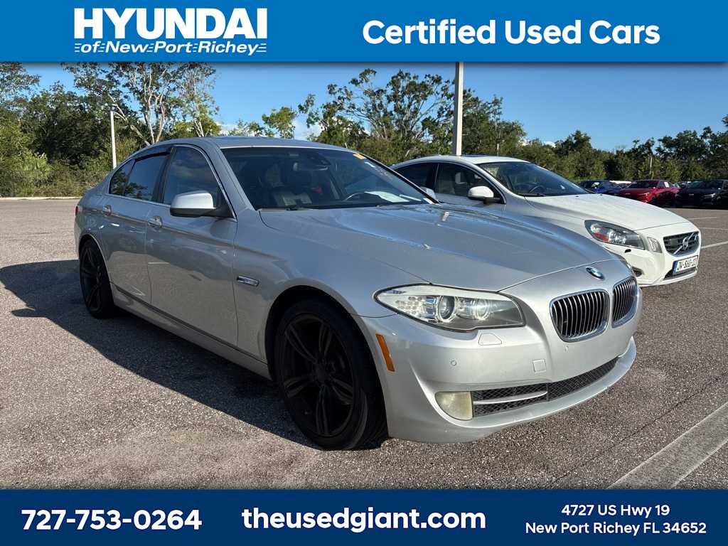 Thumbnail: 2012 BMW 5 Series - 4