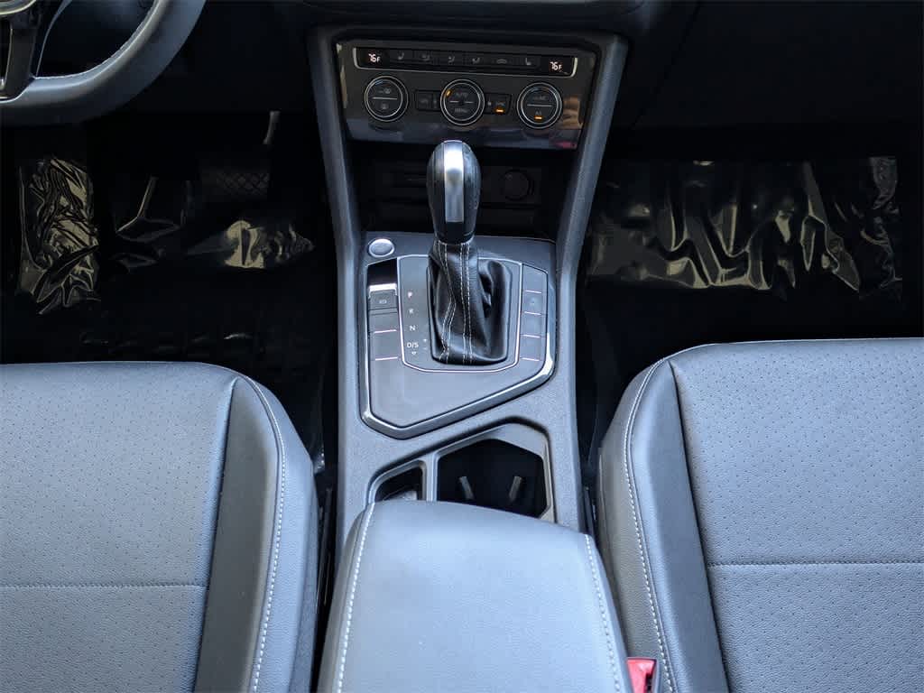 Thumbnail: 2021 Volkswagen Tiguan - 23