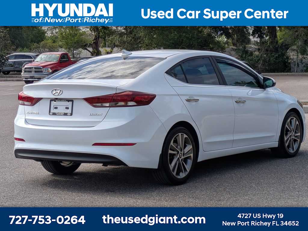 Thumbnail: 2017 Hyundai Elantra - 5
