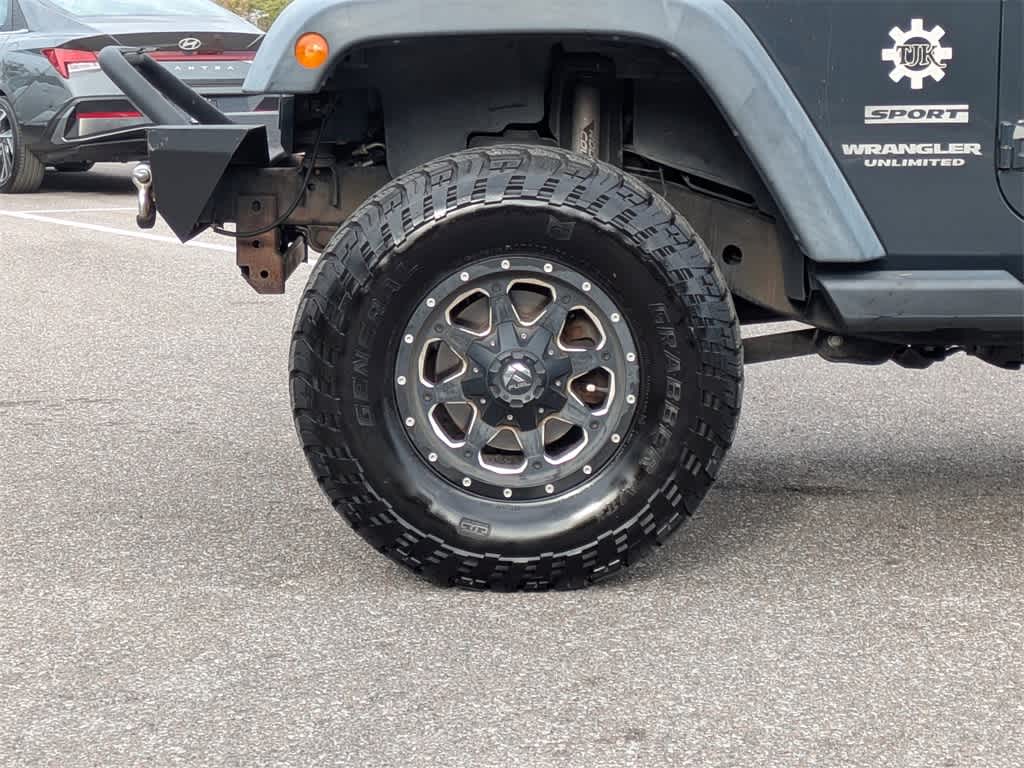 Thumbnail: 2017 Jeep Wrangler - 10