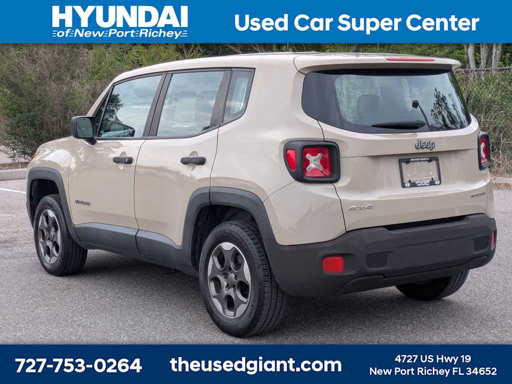Thumbnail: 2015 Jeep Renegade - 3