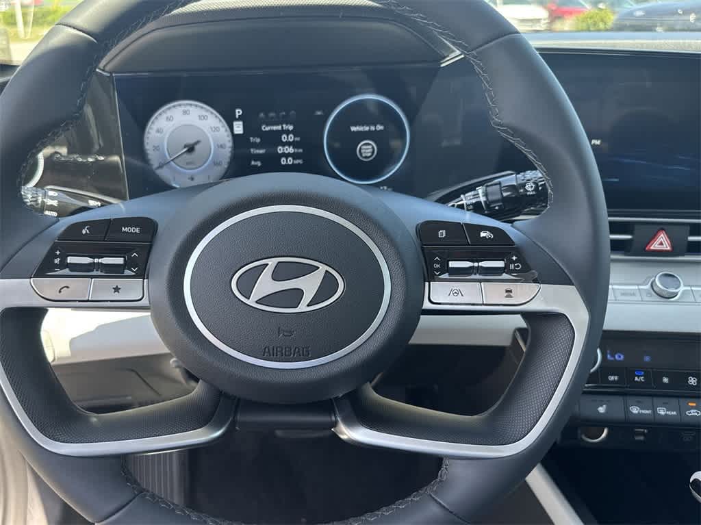 Thumbnail: 2025 Hyundai Elantra - 22