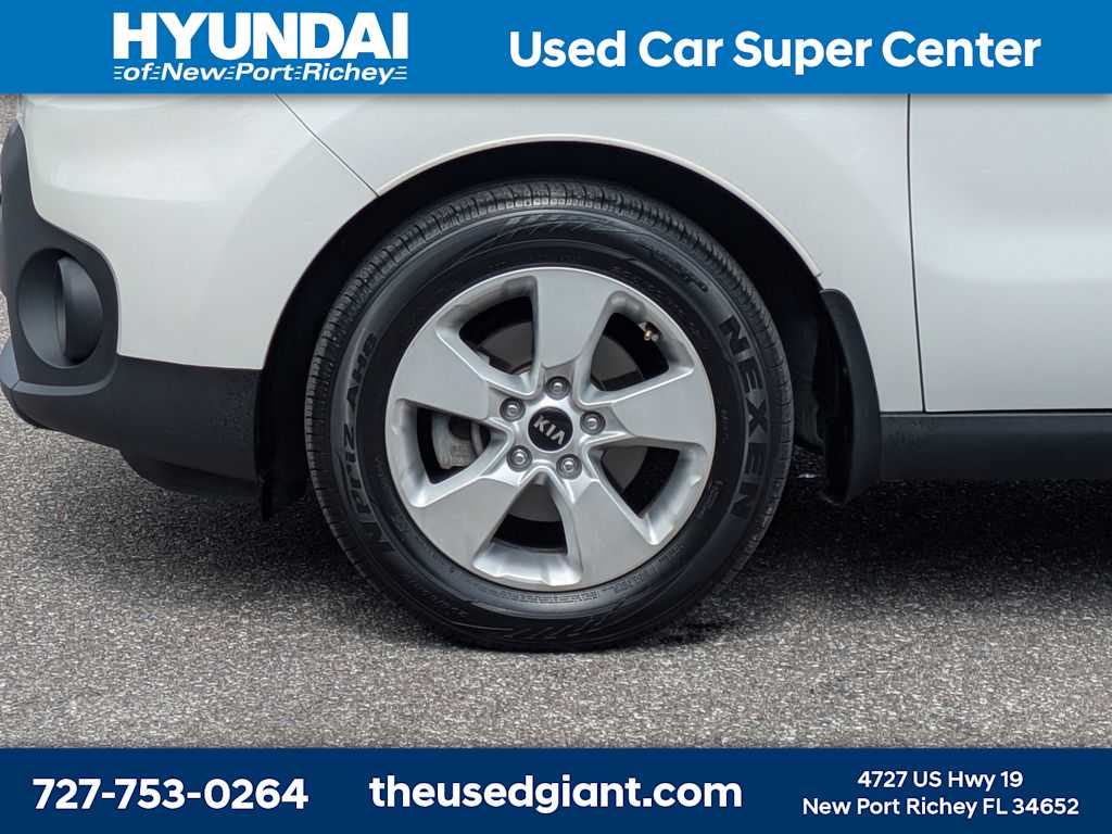 Thumbnail: 2017 Kia Soul - 10