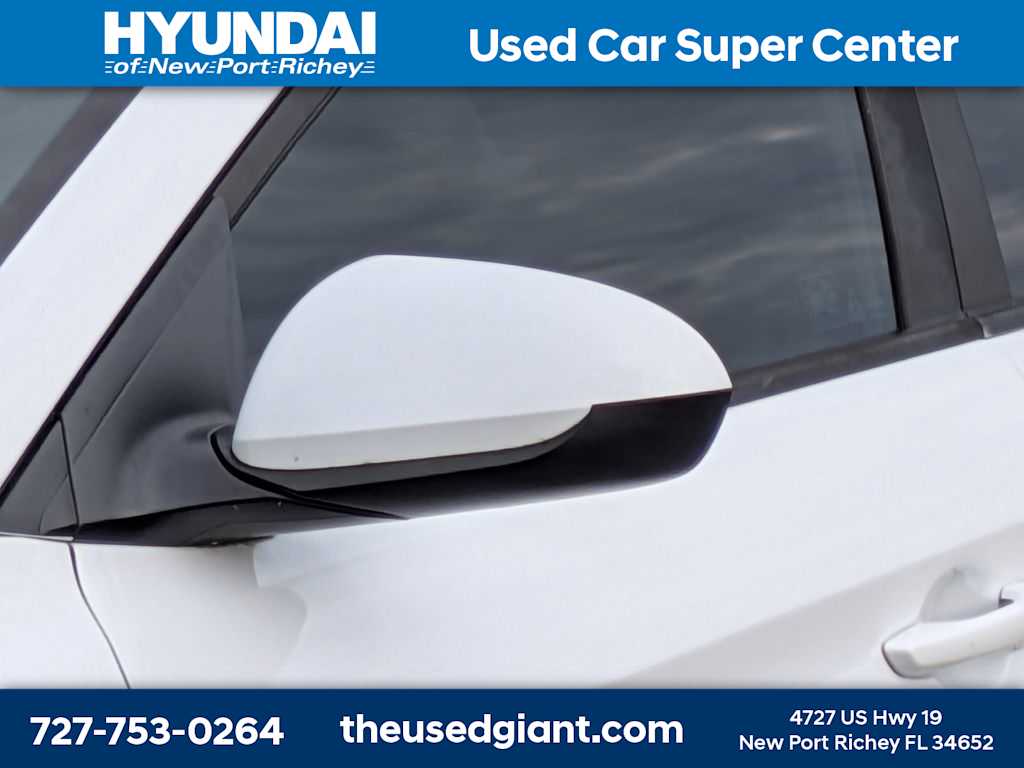 Thumbnail: 2018 Hyundai Elantra - 11