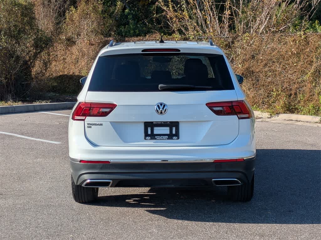 Thumbnail: 2021 Volkswagen Tiguan - 4