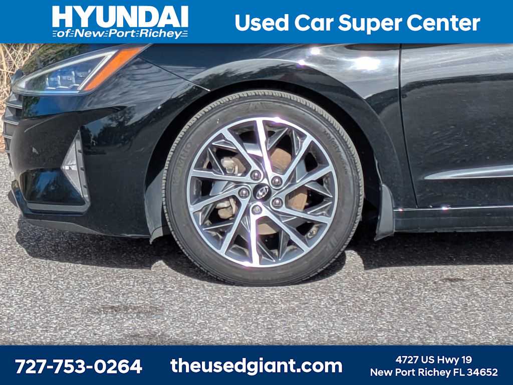 Thumbnail: 2020 Hyundai Elantra - 10