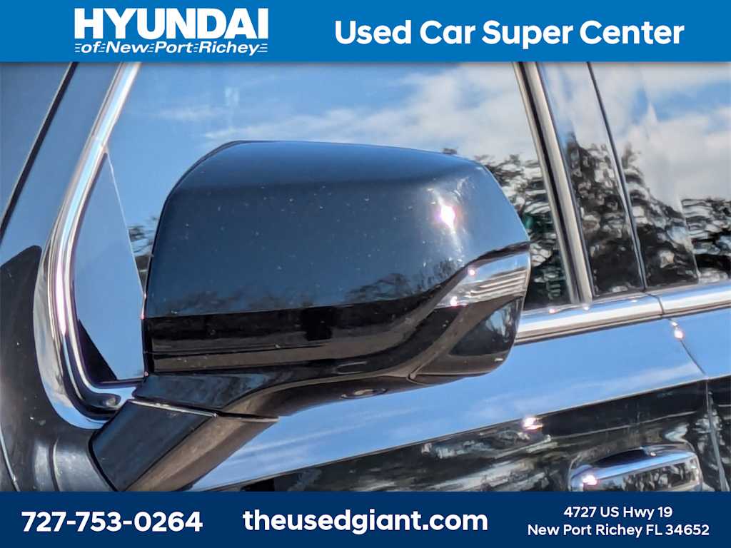 Thumbnail: 2022 GMC Yukon XL - 11