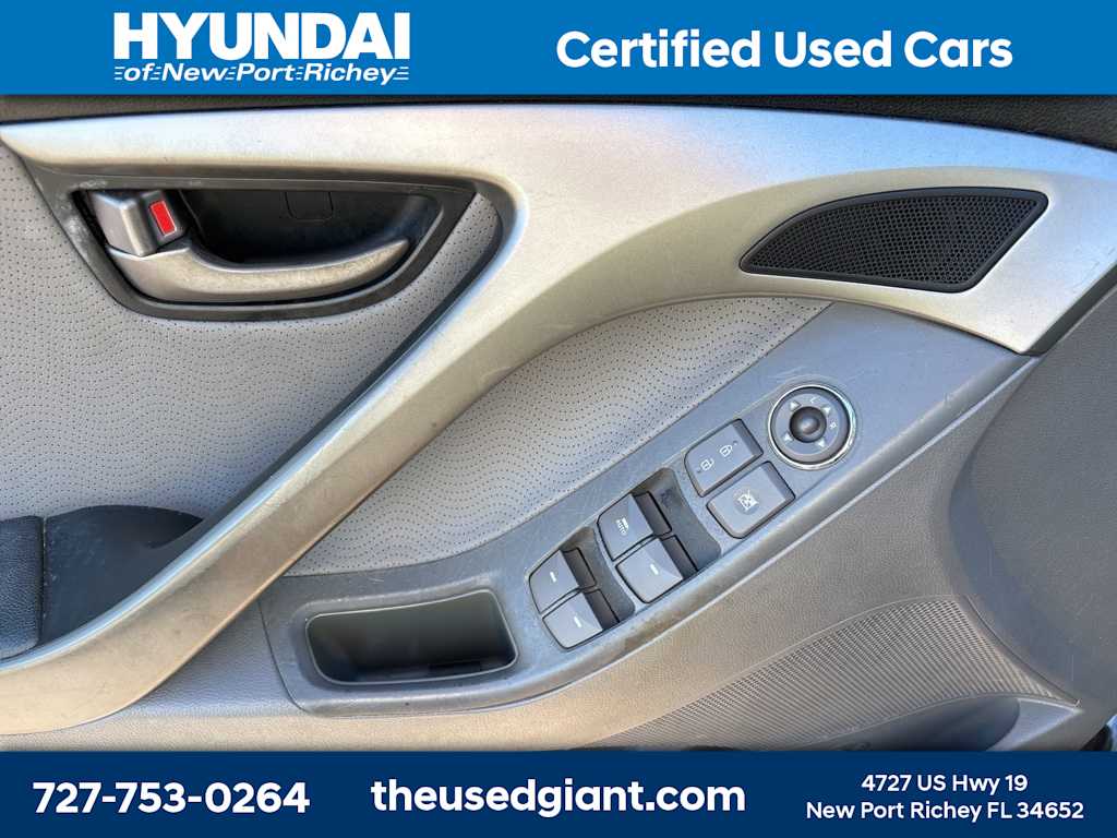 Thumbnail: 2012 Hyundai Elantra - 10