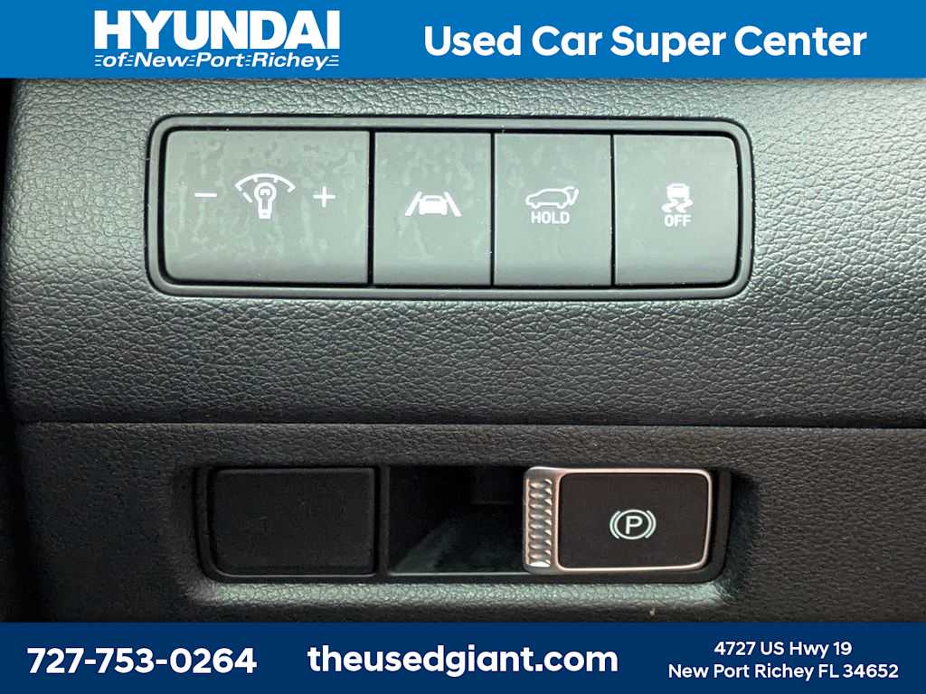 Thumbnail: 2023 Hyundai Santa Fe - 31