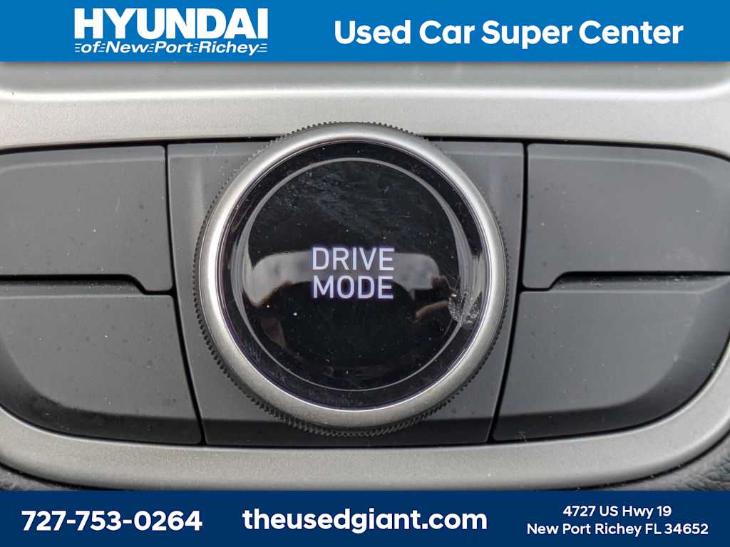 Thumbnail: 2023 Hyundai Venue - 23