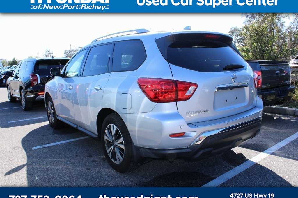 Thumbnail: 2020 Nissan Pathfinder - 2