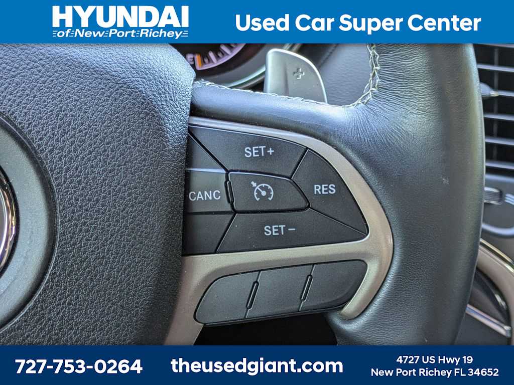 Thumbnail: 2017 Jeep Grand Cherokee - 35