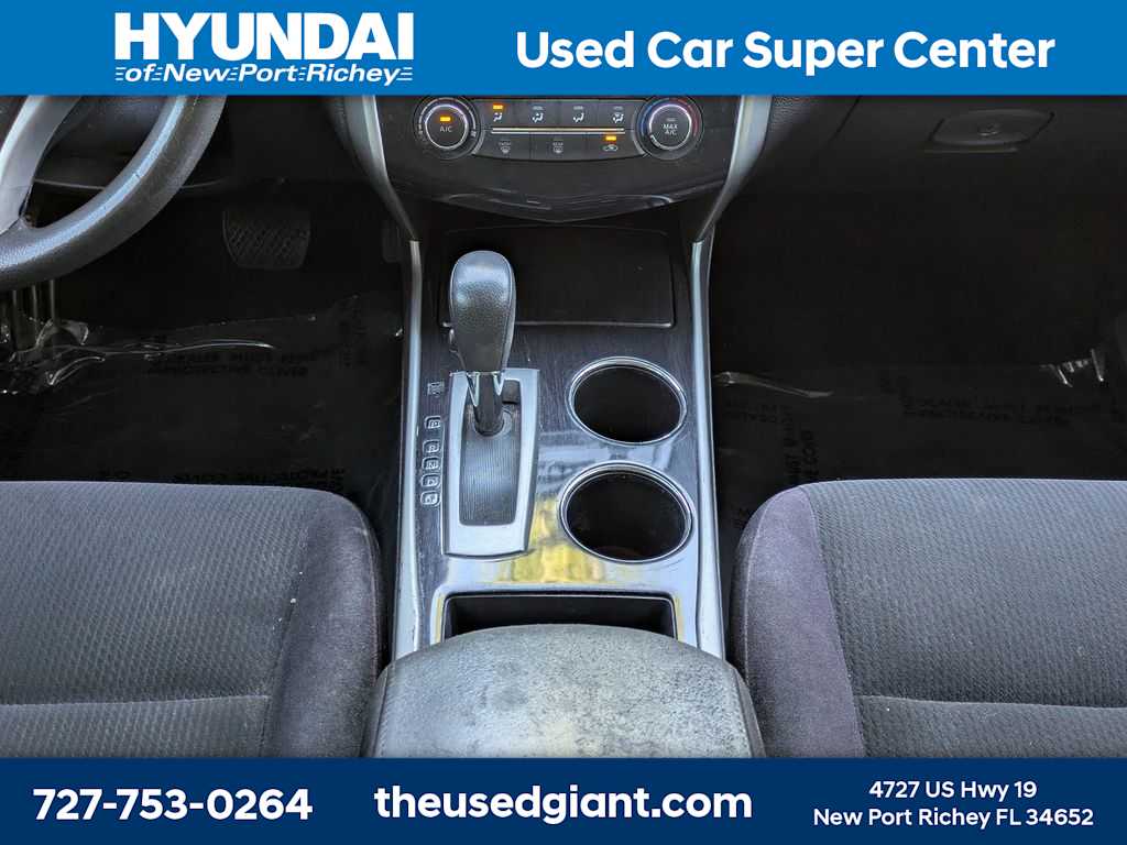 Thumbnail: 2013 Nissan Altima - 18