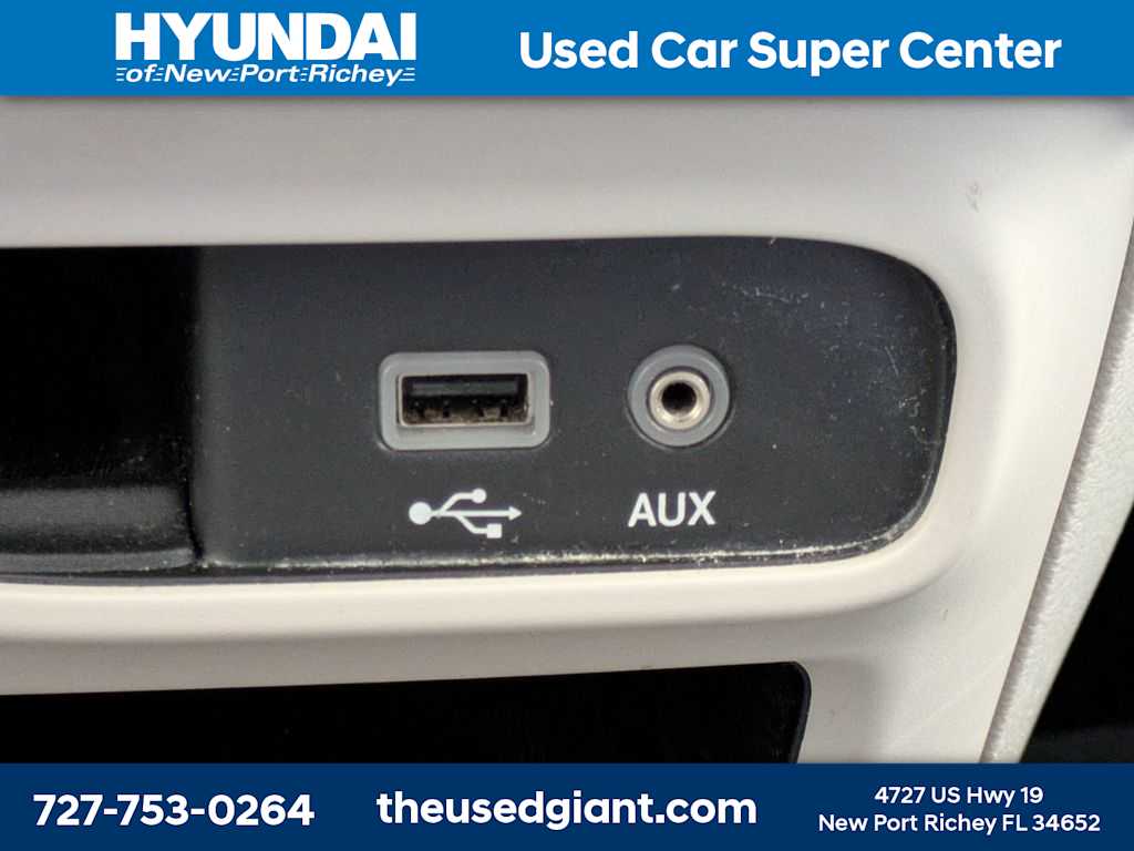 Thumbnail: 2018 Chrysler Pacifica - 40