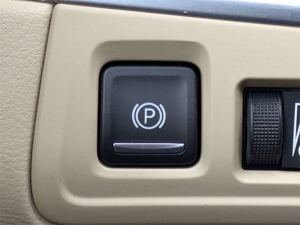 Thumbnail: 2018 Cadillac XT5 - 27