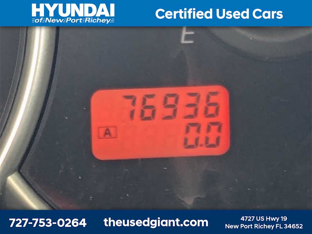 Thumbnail: 2012 Nissan Versa - 24