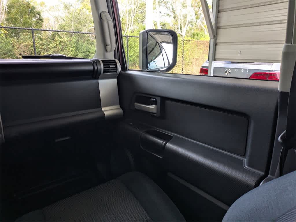 Thumbnail: 2007 Toyota FJ Cruiser - 17