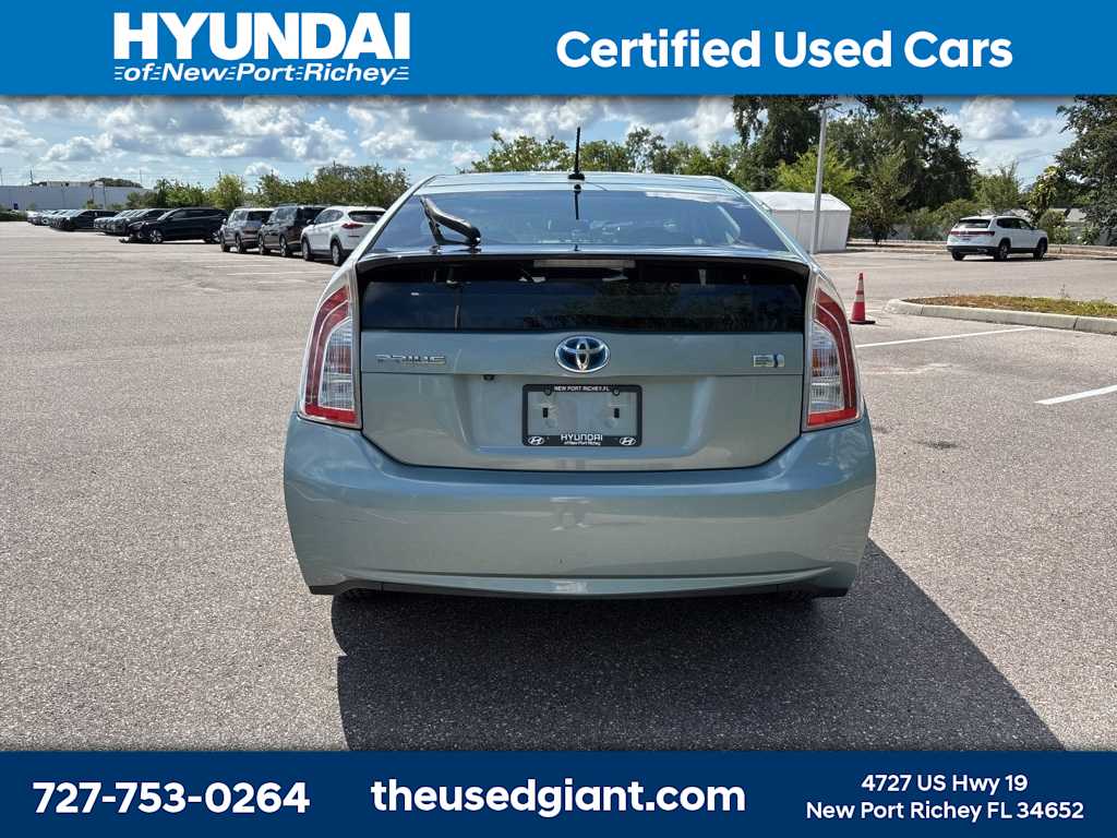Thumbnail: 2015 Toyota Prius - 4