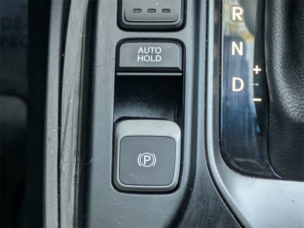 Thumbnail: 2017 Hyundai Santa Fe - 31