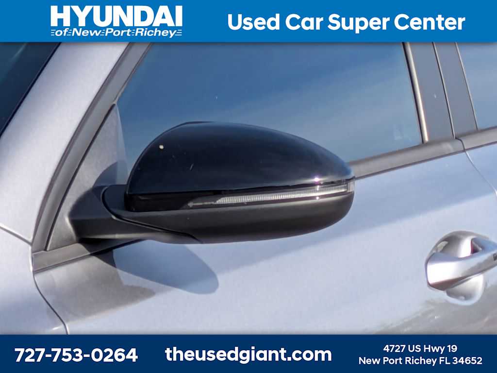 Thumbnail: 2022 Kia Forte - 11