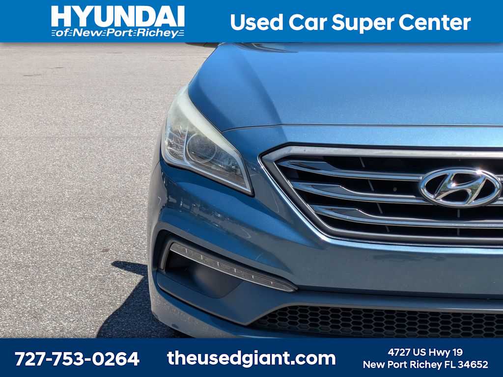 Thumbnail: 2016 Hyundai Sonata - 9