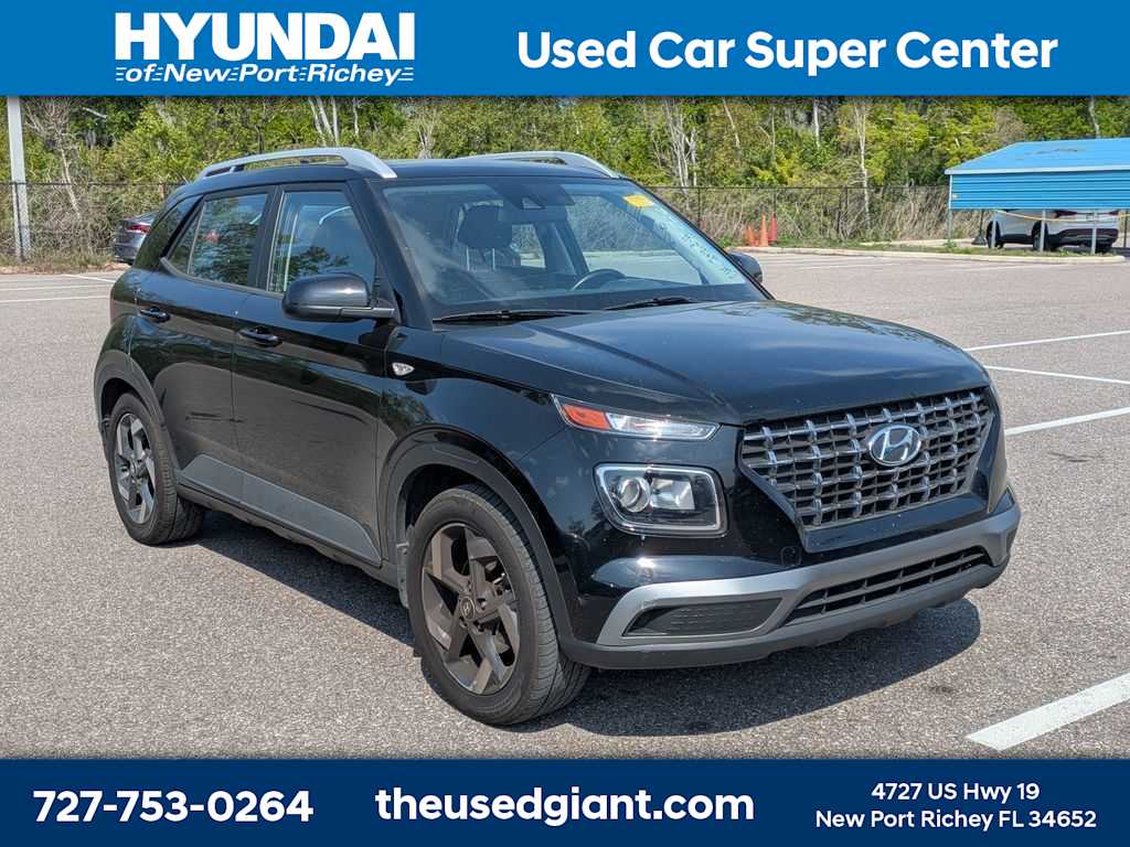 Thumbnail: 2022 Hyundai Venue - 4