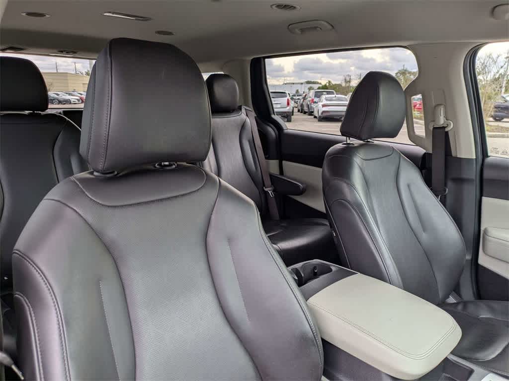 Thumbnail: 2024 Kia Carnival - 6