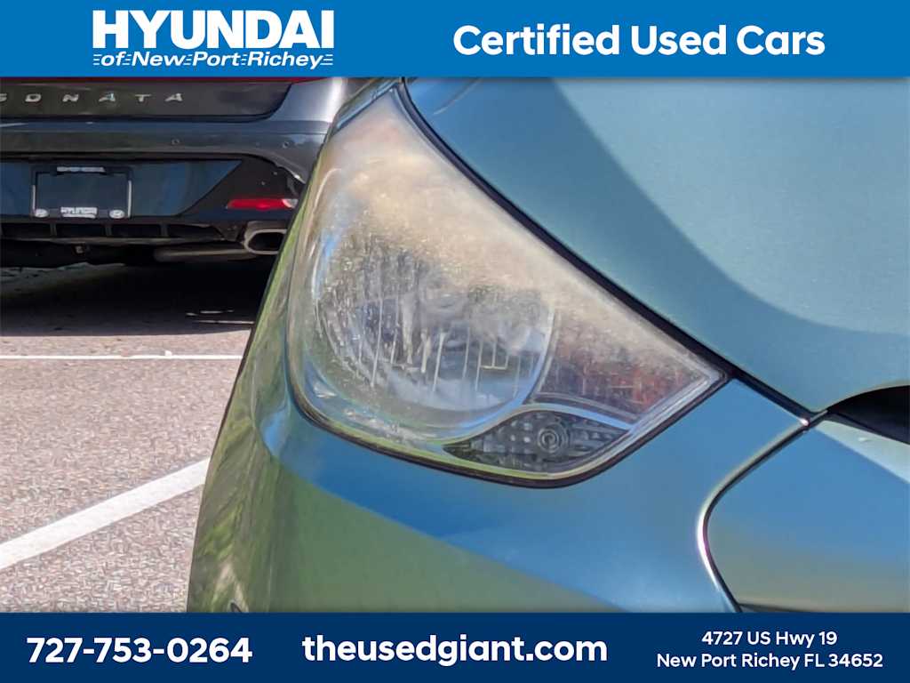 Thumbnail: 2013 Hyundai Tucson - 9